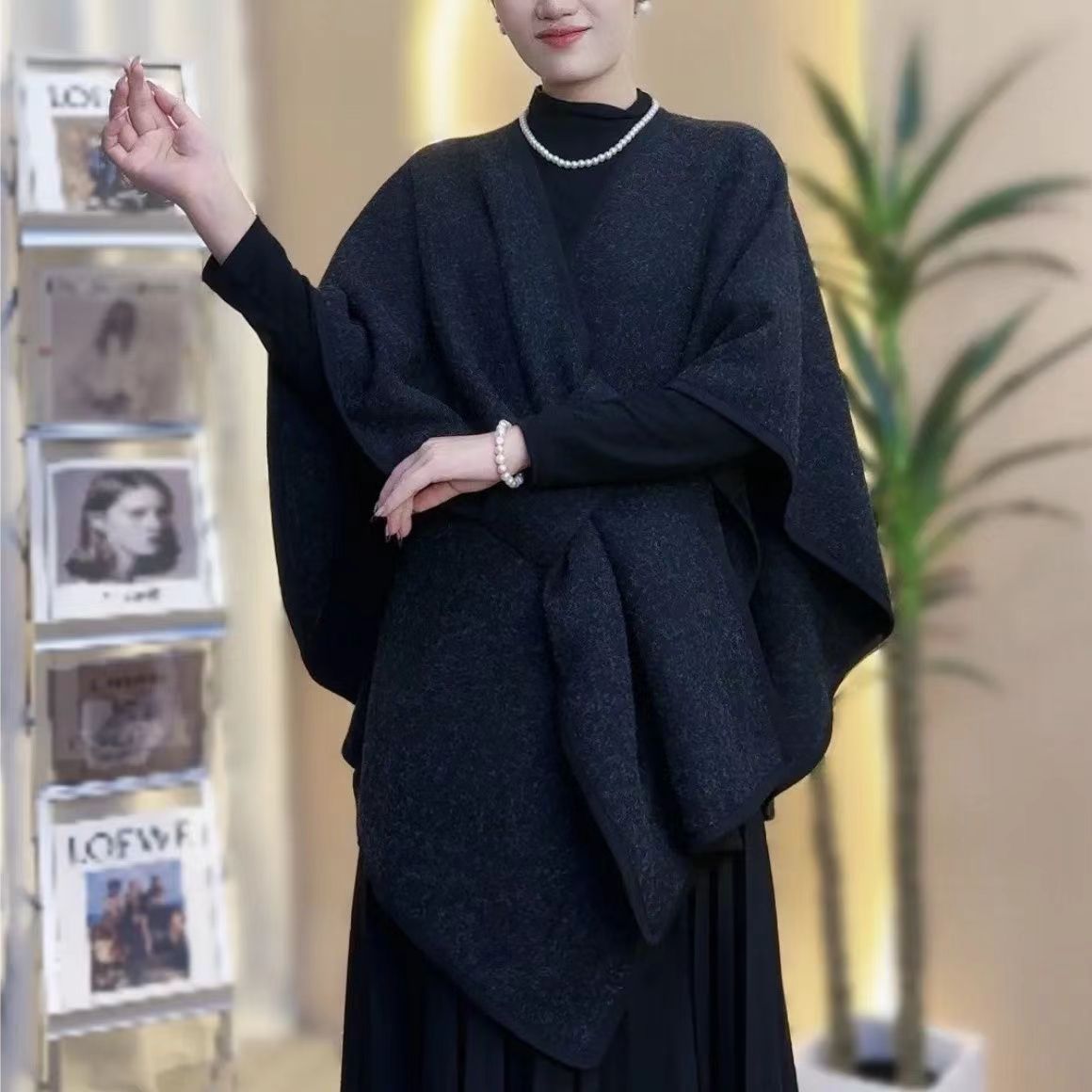 Chic & Cozy - Cardigan-cape cocooning